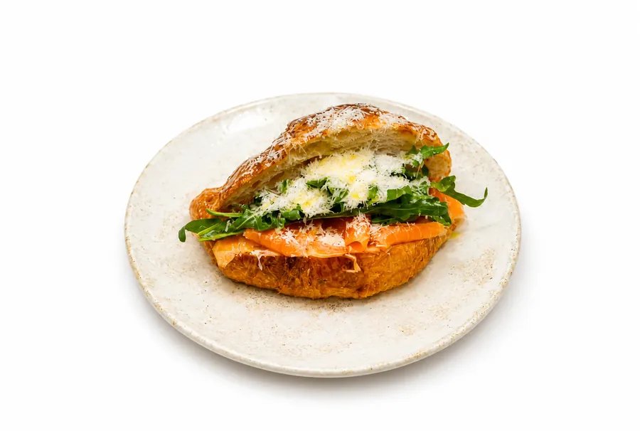 Salmon croissant